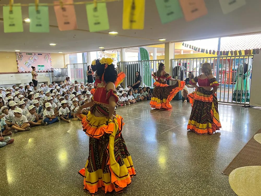 Cores e Sabores do Brasil no Centro de Educação Infantil Parque dos Ipês — registro 10